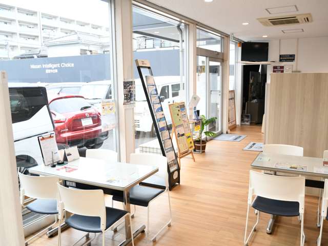 日産神奈川販売 Carスクエア上大岡