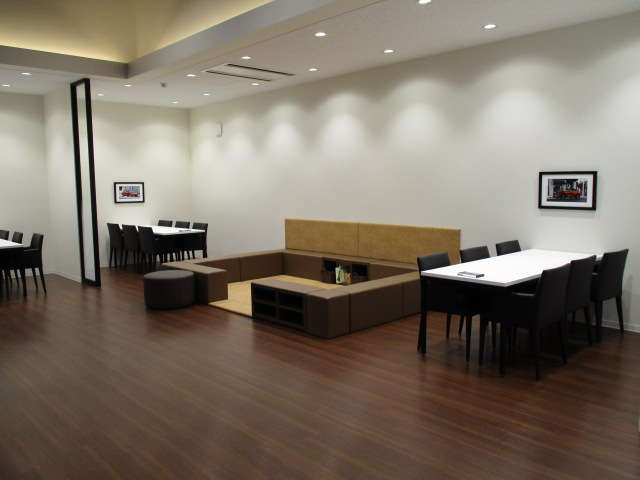 千葉マツダ 新港店