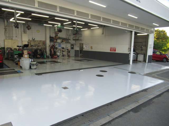 ホンダカーズ大阪 狭山西店 (Honda認定中古車取扱店)