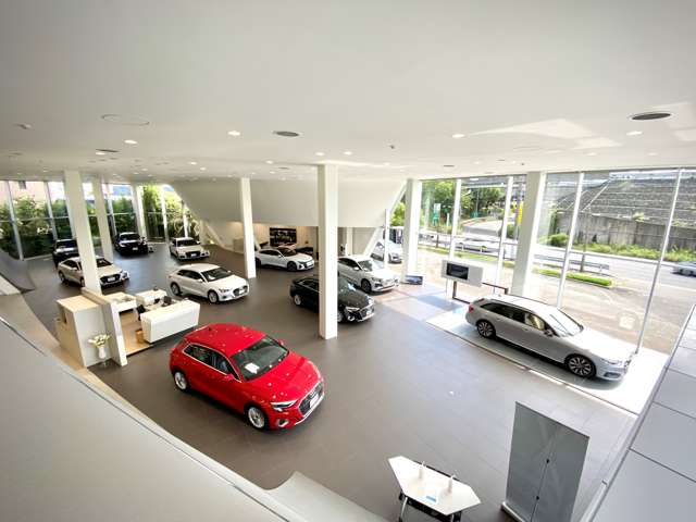 Audi茨木インター