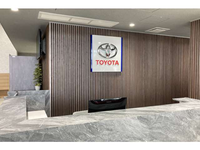 沖縄トヨタ自動車株式会社 トヨタウン美浜店