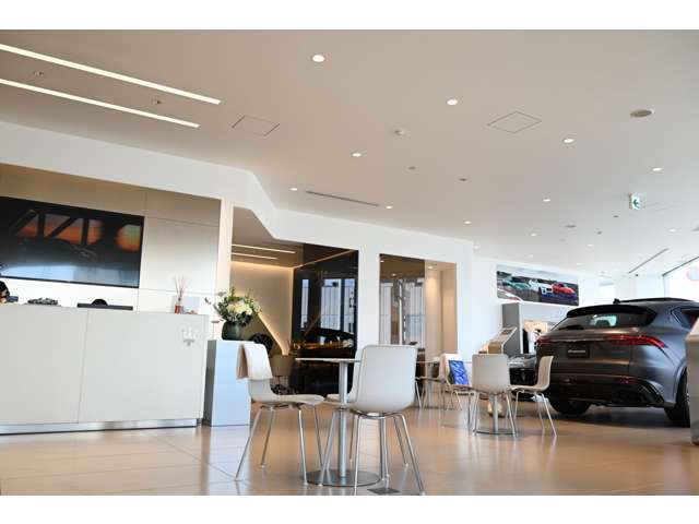 マセラティ大阪北