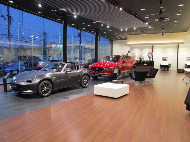 千葉マツダ 新港店
