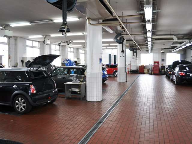 Hanshin BMW MINI NEXT箕面