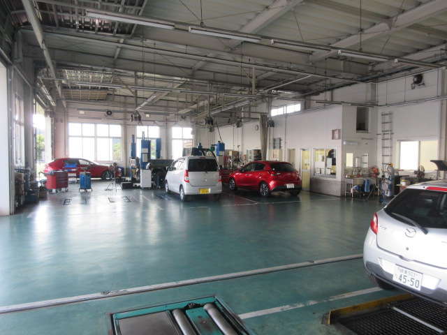 東海マツダ販売(株) 関ユーカーランド