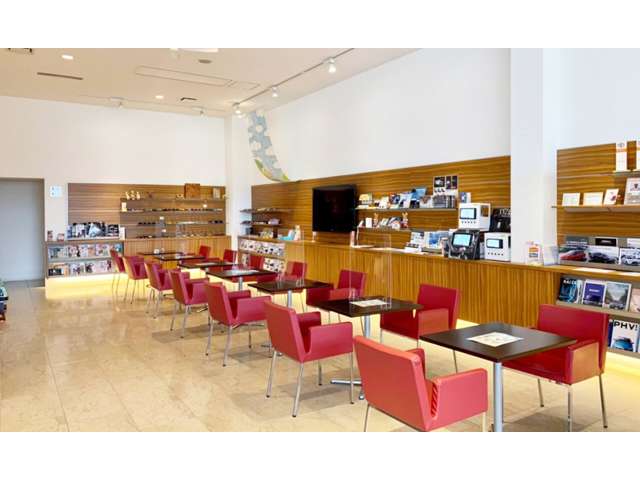 トヨタカローラ三重(株) トヨタカローラ三重 大矢知冨田店