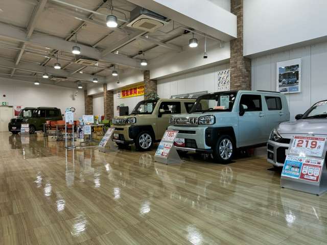 大阪ダイハツ販売(株) UーCAR寝屋川