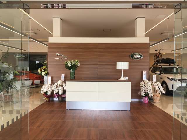 ジャガー・ランドローバー金沢