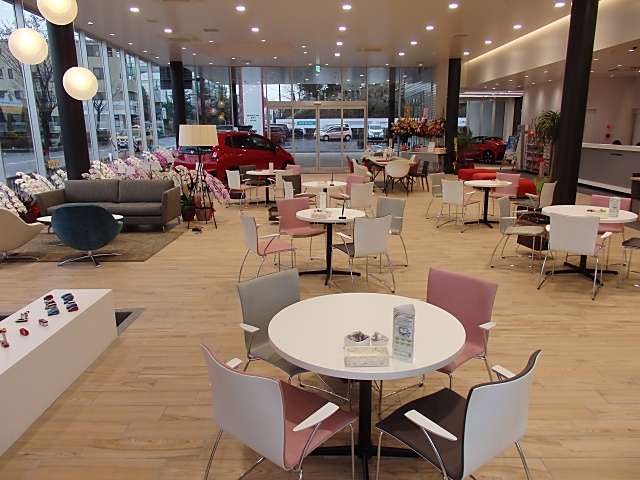 Honda Cars 中央福島 南湖公園店