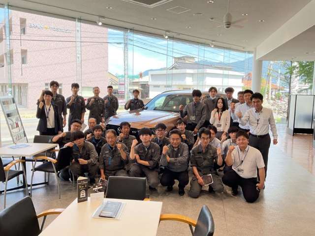 (株)甲信マツダ 上田店