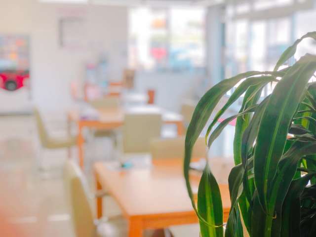 静岡日産自動車(株) 鷹岡カープラザ