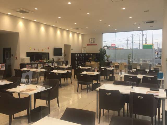 ホンダカーズ埼玉 入間バイパス店(認定中古車取扱店)