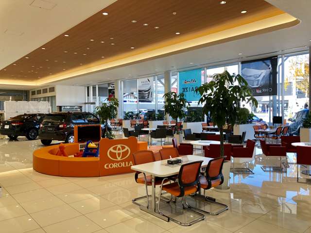 トヨタカローラ福岡 福重店