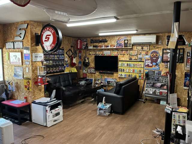 HIDEOUT AUTOMOTIVE