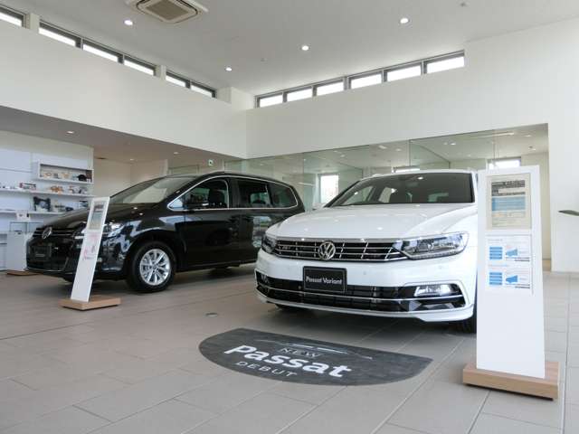 トヨタカローラ名古屋(株) Volkswagen半田
