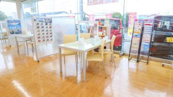 ダイハツ千葉販売 千葉新港店