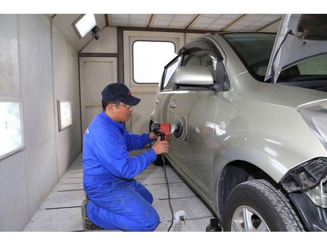 BOLT GARAGE
