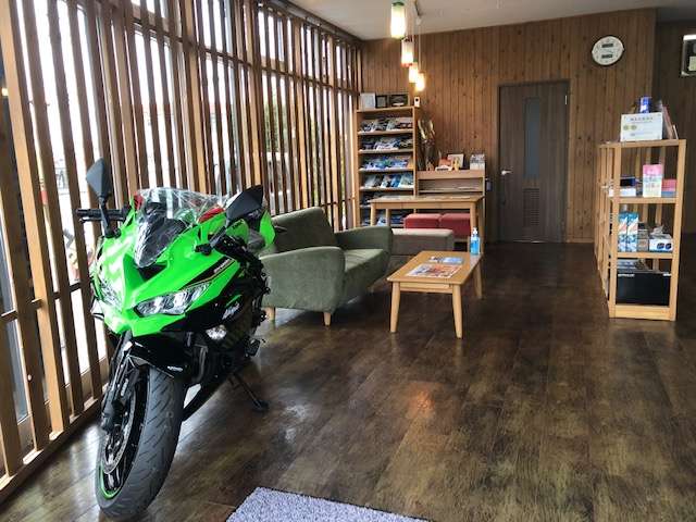 株式会社B-RISE 湖山店