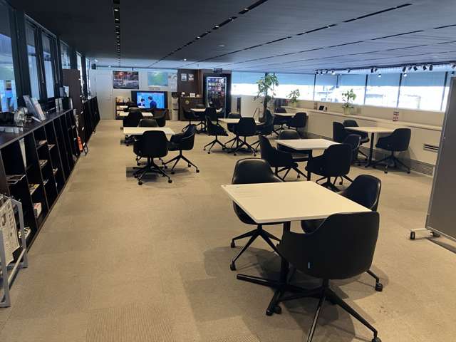 広島マツダ 尾道山波店