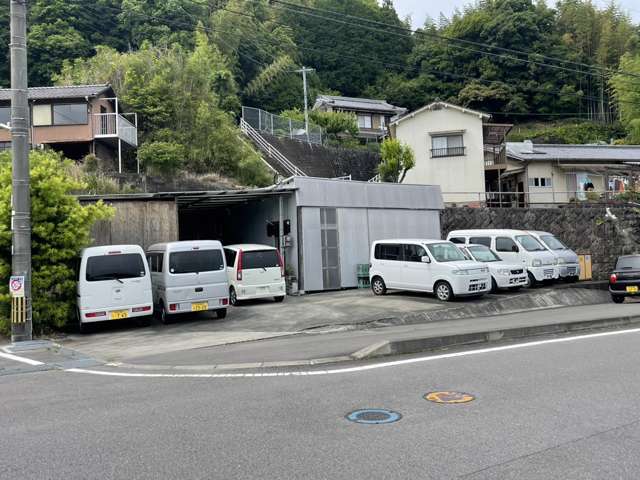 AUTO GARAGE INSTYLE