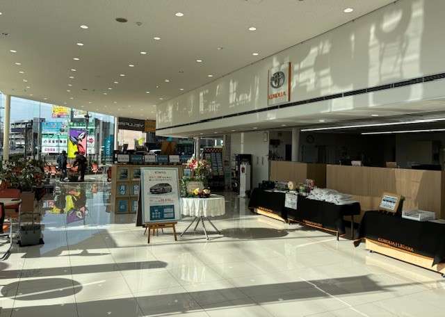 トヨタカローラ福岡 原田駅前店