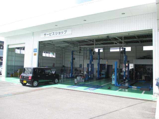 東海マツダ販売(株) 恵那ユーカーランド