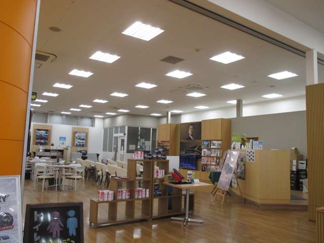 トヨタカローラ香川 宇多津店