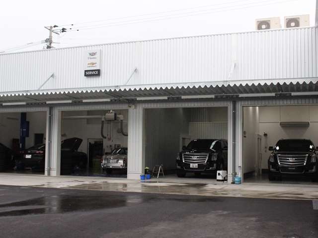 BUBU MITSUOKA/ キャデラック博多/シボレー博多