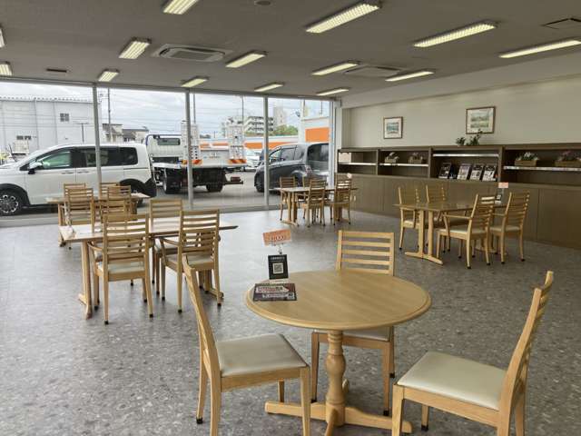 トヨタカローラ新埼玉 坂戸マイカーセンター