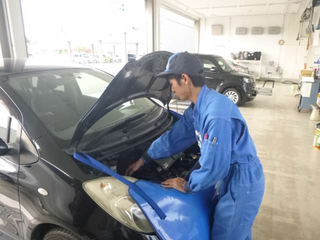 ネッツトヨタノヴェル三重(株) ネッツトヨタノヴェル三重 鈴鹿白子店