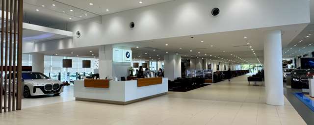 BMW Tokyo BMW Premium Selection TokyoBay