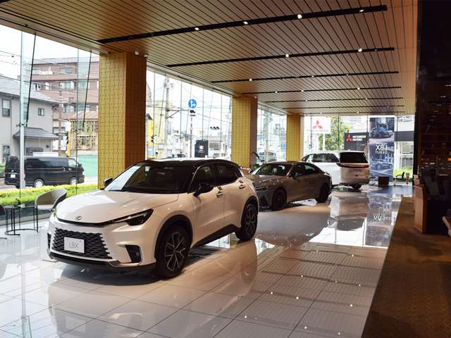 神奈川トヨタ自動車 レクサス港北大倉山