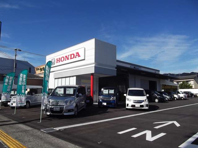 Honda Cars 中央高知 万々店(認定中古車取扱店)