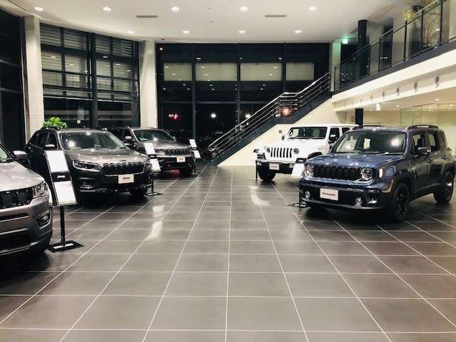 ジープ名古屋西/愛知クライスラー(株)