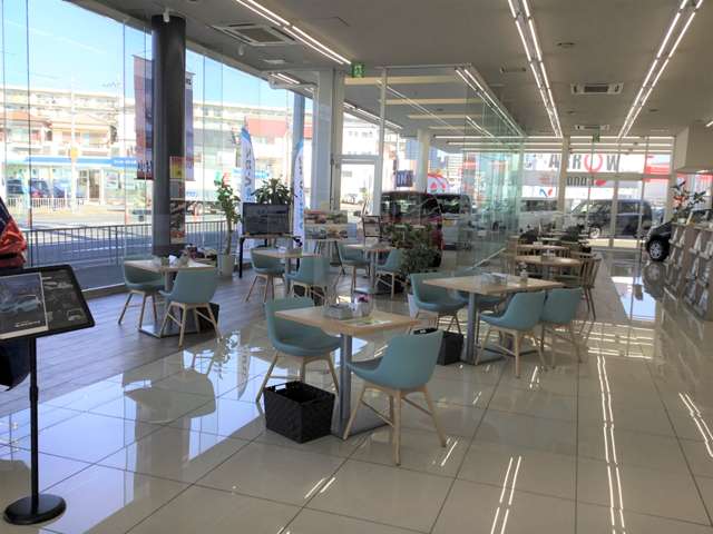 ホンダカーズ大阪 寝屋川中央店(Honda認定中古車取扱店)