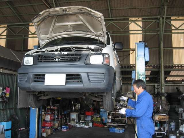 BOLT GARAGE