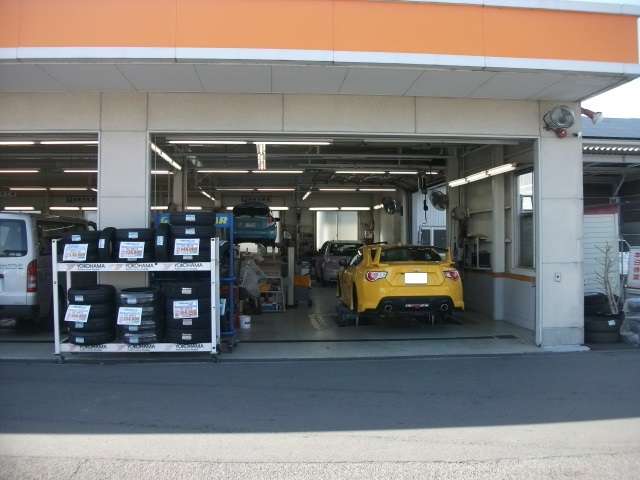 トヨタカローラ三重(株) トヨタカローラ三重 伊賀上野店
