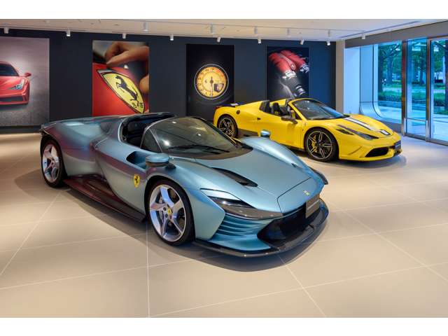コーンズ 大阪中古車ショールーム