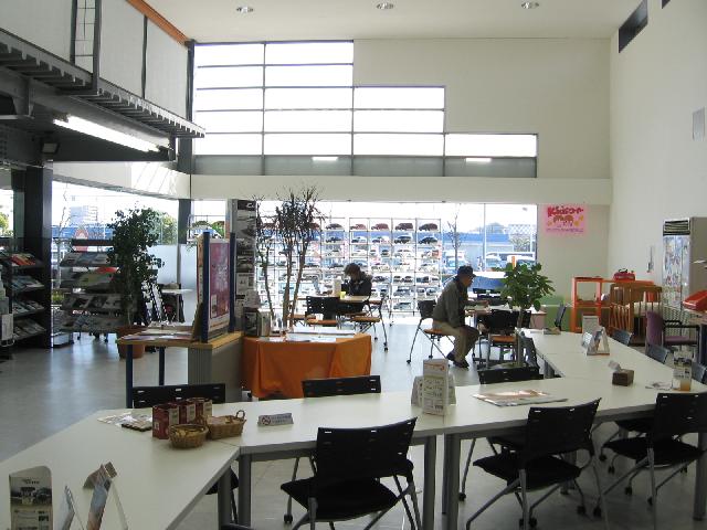 トヨタカローラ香川 空港通り店
