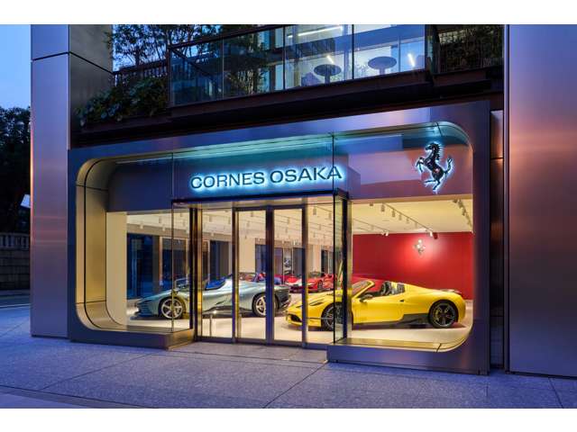 コーンズ 大阪中古車ショールーム