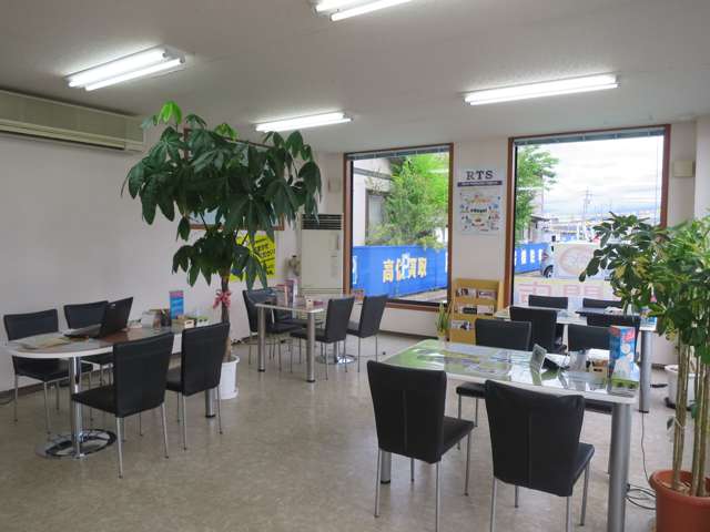軽自動車専門店ロイヤルカーステーション松本出川店