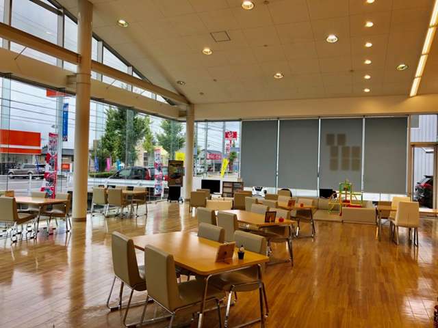 三河日産自動車(株) 日産ギャラリー岡崎法性寺