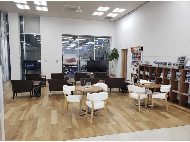 スバル近畿 豊中店