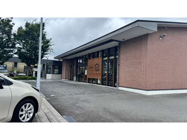 トヨタカローラ三重(株) トヨタカローラ三重 四日市桜店