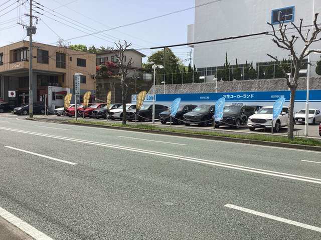 九州マツダ 穴生店