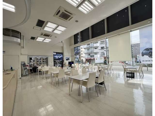 スバル近畿 茨木店