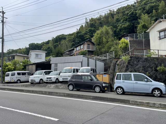 AUTO GARAGE INSTYLE