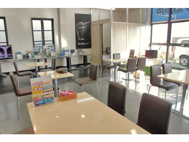 ネッツトヨタ瀬戸内(株) R11松山店