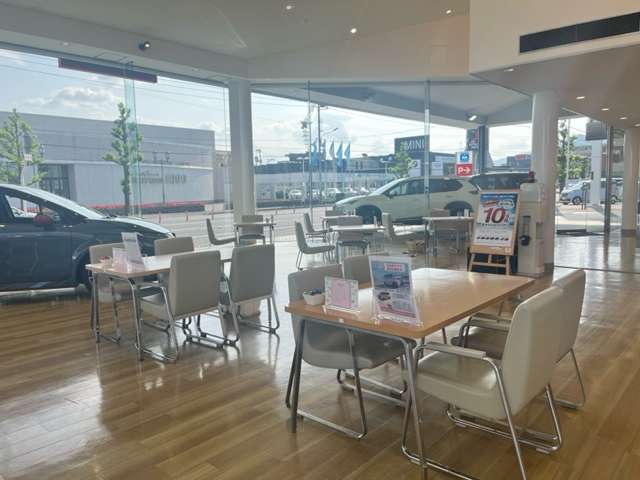 日産プリンス広島販売 庚午橋東店