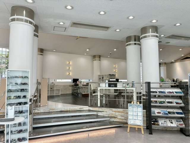 ネッツトヨタゾナ神戸(株) 宝塚店